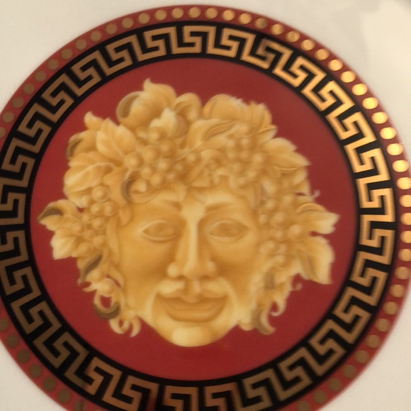 🏺🏺🏺VERSACE COPY OF THE GREEK KEY CAKE PLATE GOLD AND MAROON IN COLOR🏺🏺🏺 - Picture 3 of 7